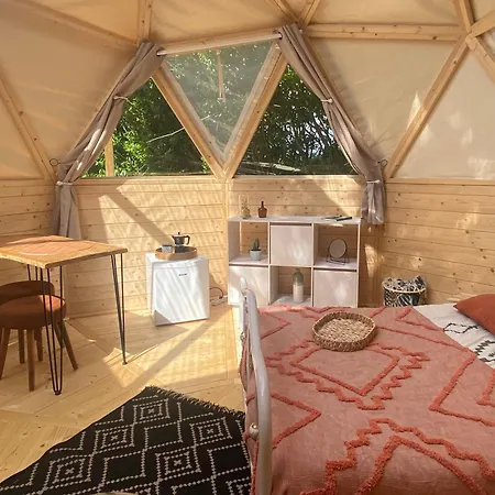 Bed and breakfast L'enclave Insolite - Avec Piscine Et Bains Nordiques