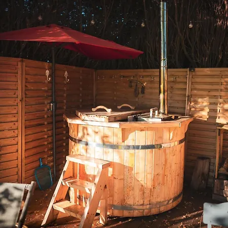Bed & Breakfast L'enclave Insolite - Avec Piscine Et Bains Nordiques